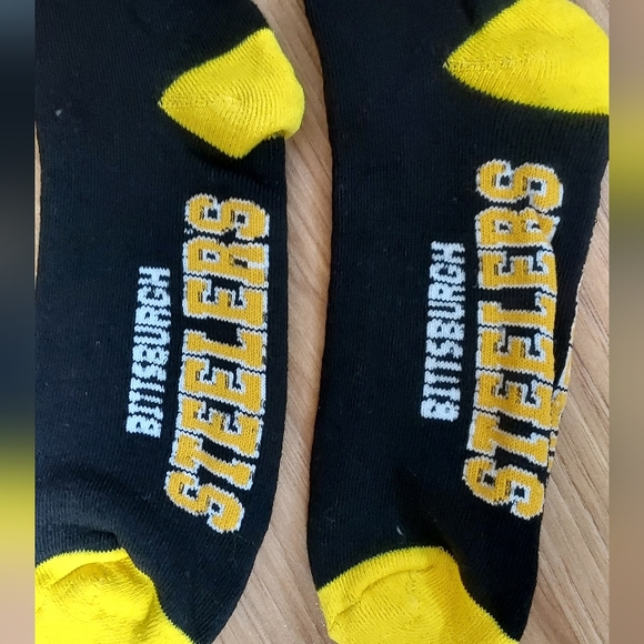 Pittsburgh Steelers Crew Socks New Size Large - Picture 2 of 5